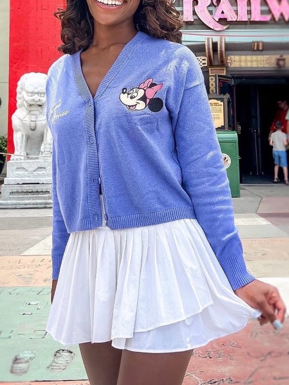 Disney Parks embroidered portrait Minnie mouse purple cardigan 1x - Picture 7 of 7